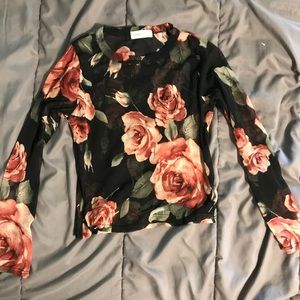 Sheer floral top 🟣